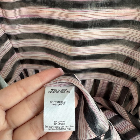 Theory 100% Silk Striped Pink and Black Sleeveless Top Blouse Size Small - Picture 6 of 6